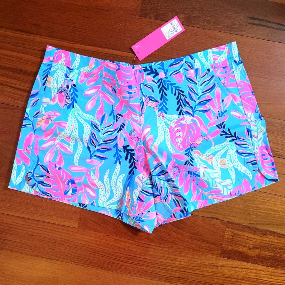 SOLD- NWT Lilly Pulitzer Ocean View shorts - L - Picture 1 of 3